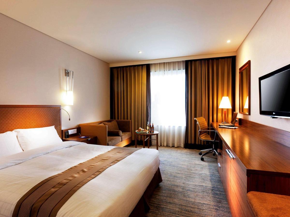 Novotel Ambassador Doksan Сеул Экстерьер фото