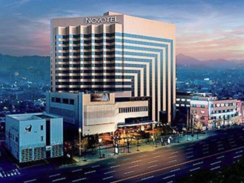 Novotel Ambassador Doksan Сеул Экстерьер фото