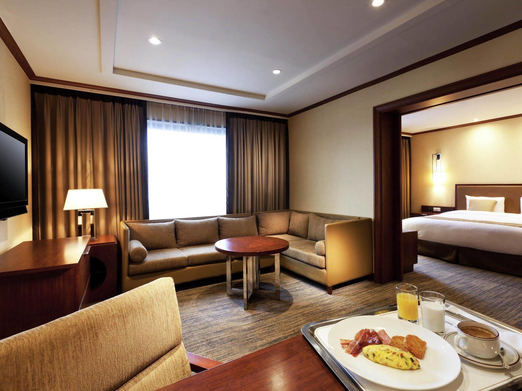 Novotel Ambassador Doksan Сеул Экстерьер фото