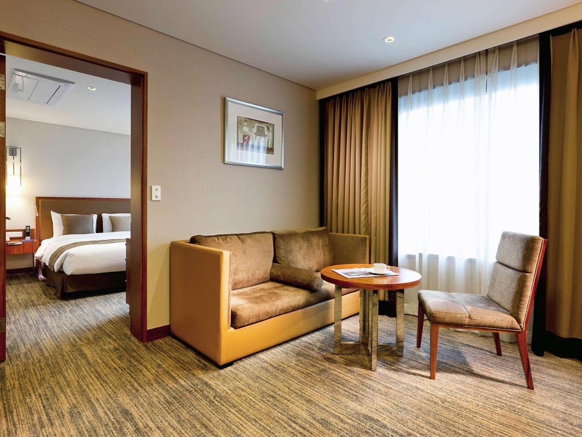 Novotel Ambassador Doksan Сеул Экстерьер фото
