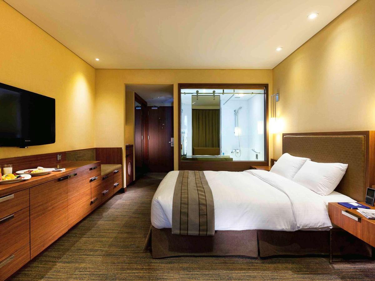 Novotel Ambassador Doksan Сеул Экстерьер фото